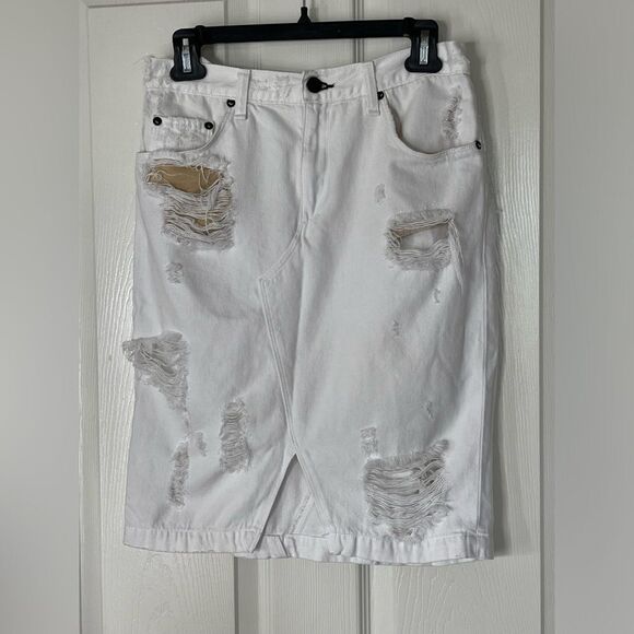 Rag Bone Distressed White Denim Skirt size 27 - Picture 1 of 4
